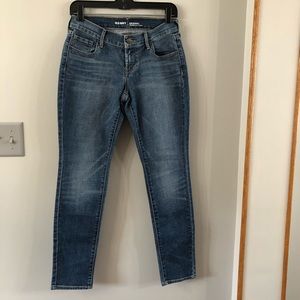 Old Navy Size 2 Short Skinny Jeans